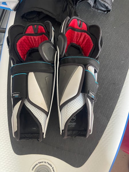 Senior CCM JetSpeed FT6 14" Shin Pads (Used)