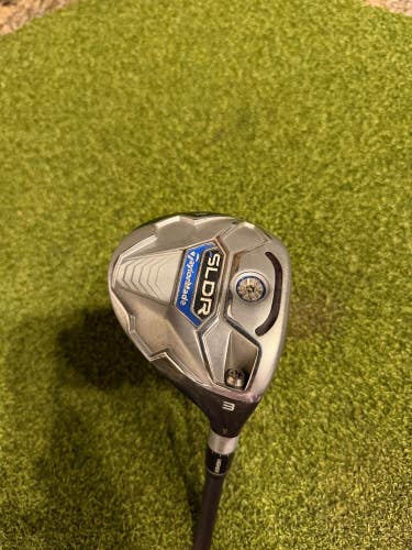 TaylorMade SLDR Fairway Wood, Speeder Regular Flex, RH
