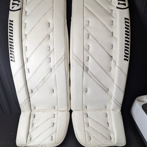 31" Warrior Ritual G4 Goalie Leg Pads (Used)