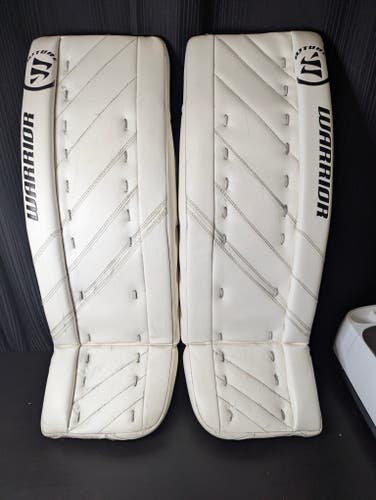 31" Warrior Ritual G4 Goalie Leg Pads (Used)