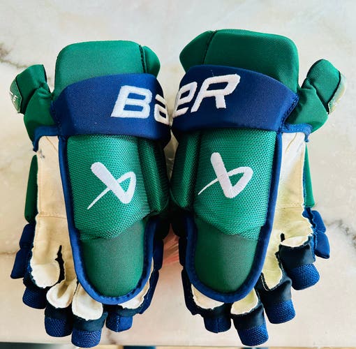 Bauer Vapor Hyperlite Gloves 14" Pro Stock (Used)