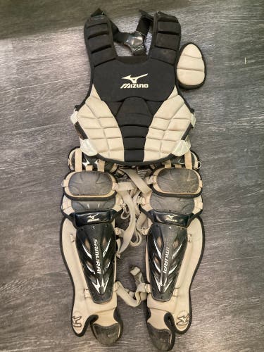 Youth Mizuno Samurai Catcher's Leg Guards + Chest Protector