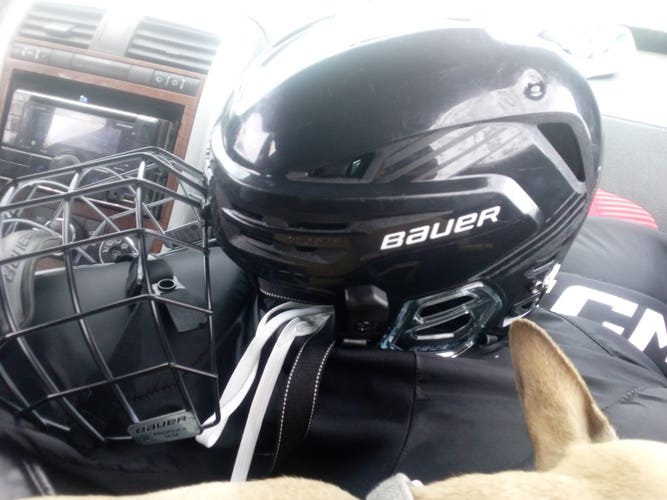 Medium Bauer Re-Akt Helmet Pro Stock (New)