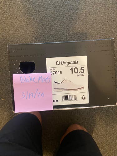 New Footjoy Orignals traditions size 10.5