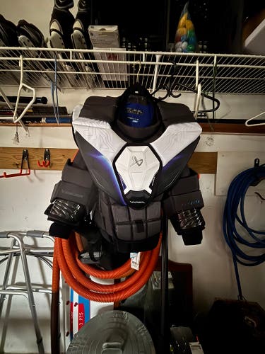 Bauer Vapor Flylite Goalie Chest Protector (kinda used)