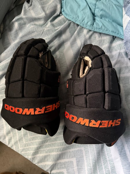 Sher-Wood Rekker Element Pro Gloves 14" Pro Stock