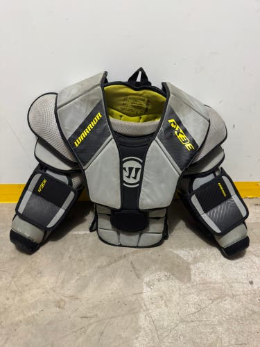Medium Warrior Ritual RX3 E Goalie Chest Protector (Used)