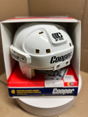 VINTAGE COOPER SK2000 HOCKEY HELMET BRAND NEW, WITH TAGS & ORIGINAL BOX !!! MY LAST ONE !!!!