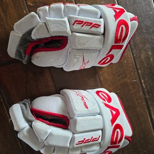 Nearly New 14” White/Red Eagle X705 Gloves