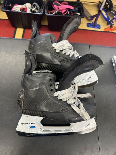 True Pro Custom Hockey Skates 10 (Used) W/Custom shot blockers on them