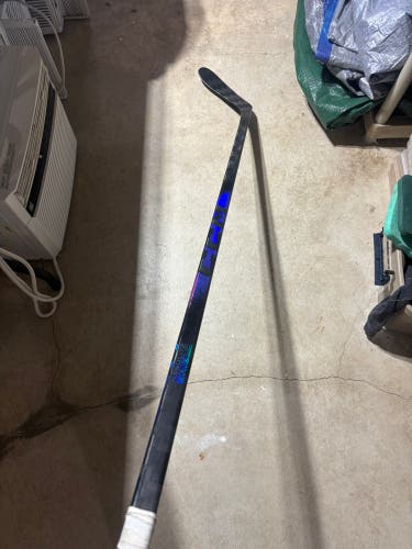 Senior CCM Ribcor Trigger 10 Pro Left Hand Hockey Stick 80 Flex p28 (Used)