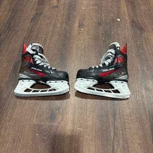 2023 Bauer Vapor X5 Pro Hockey Skates Regular Width 13 (Used)