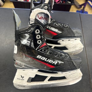 Bauer Shift Pro Junior Hockey Skates Regular Width Size 3 (Used)
