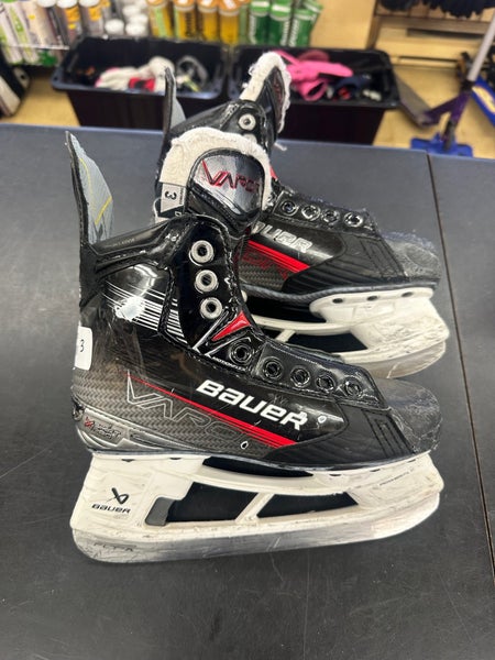 Bauer Shift Pro Junior Hockey Skates Regular Width Size 3 (Used)