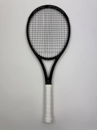 Solinco Blackout 300 V1, 4 3/8 Very Good Condition