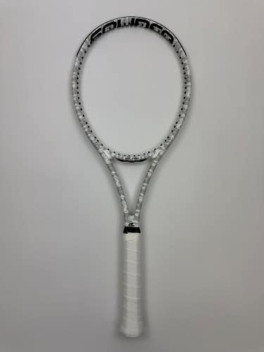 Solinco Whiteout 305 V2 16x19, 4 3/8 Excellent 9.5/10