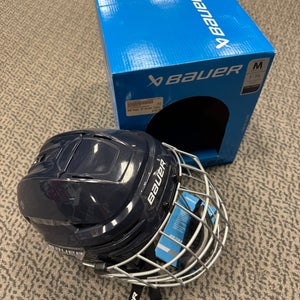 Medium Navy Bauer Re-Akt 85 Helmet (New) combo