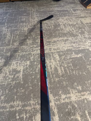 Intermediate CCM JetSpeed FT7 Pro Right Handed Hockey Stick P28 65 Flex (Used)