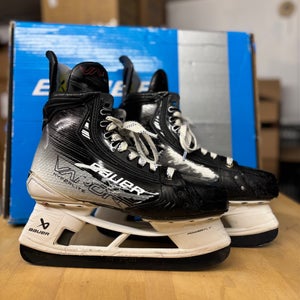 Bauer Vapor Hyperlite 2 Hockey Skates - Senior 8.5 (Excellent Condition)