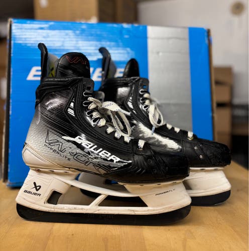 Bauer Vapor Hyperlite 2 Hockey Skates - Senior 8.5 (Excellent Condition)