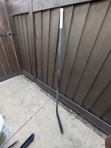 Intermediate CCM Ribcor Reckoner Left Hand Hockey Stick P14 85 Flex (Used)