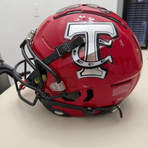 Youth Small Schutt F7 Helmet (Used)