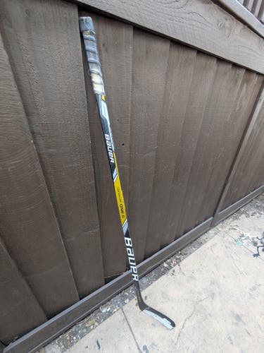 Intermediate Bauer Supreme One.6 Left Hand Hockey Stick P88 67 Flex