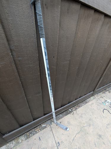 Intermediate Easton Mako Left Hand Hockey Stick 85 Flex (Used)