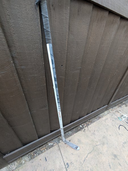 Intermediate Easton Mako Left Hand Hockey Stick 85 Flex (Used)