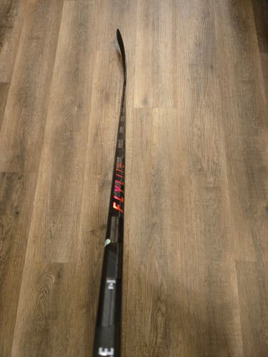 Used SR Bauer Vapor Flylite RH Hockey Stick P88 87 Flex
