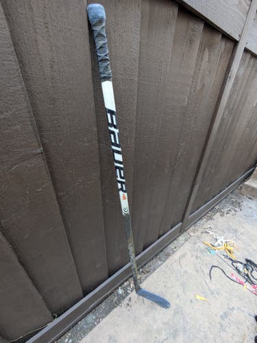 Intermediate Bauer Vapor X20 Left Hand Hockey Stick P88 67 Flex (Used)