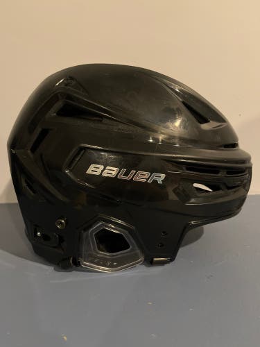 Large Bauer Re-Akt 155 Helmet (Used)