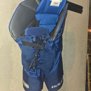Vancouver Canucks Medium Bauer Nexus Pro Hockey Pants (Used)