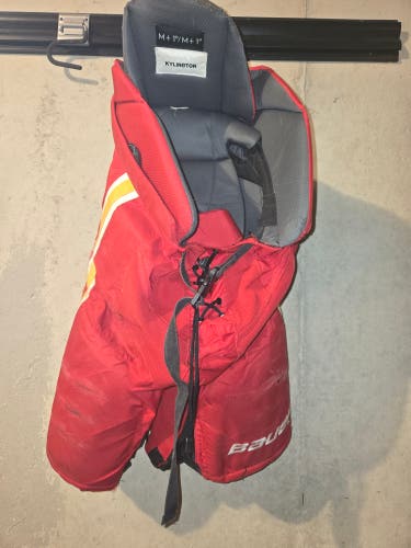Calgary Flames Medium+1 Bauer Nexus Pro Hockey Pants (Used)