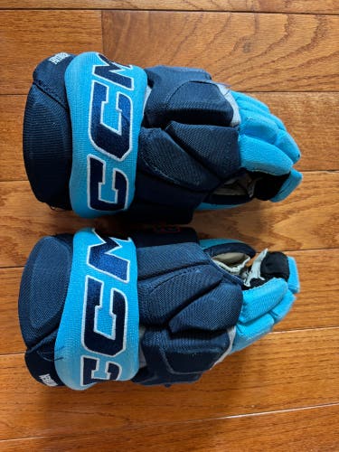 CCM HG95C Gloves 11" (Used)