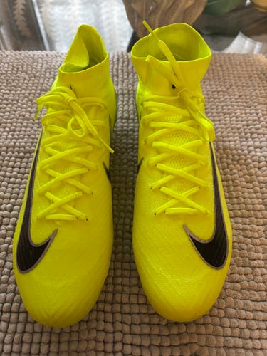 Yellow Men's Size M 11.5 (W 12.5) Adult Nike Metal Cleats (New)