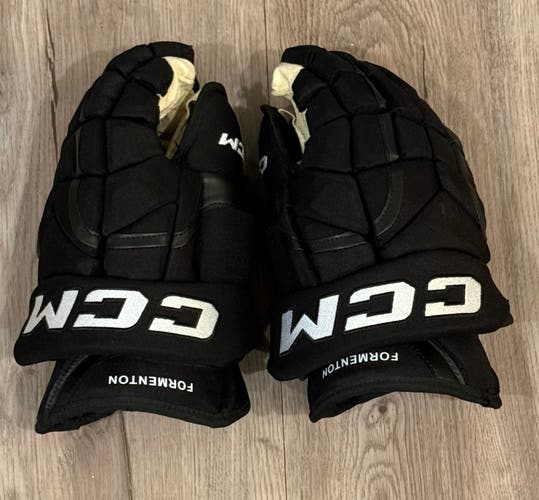 CCM HG12 Gloves 14" Pro Stock (Used)
