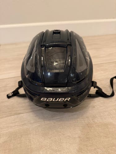 Hockey Player Helmet  - Bauer (Navy Blue)