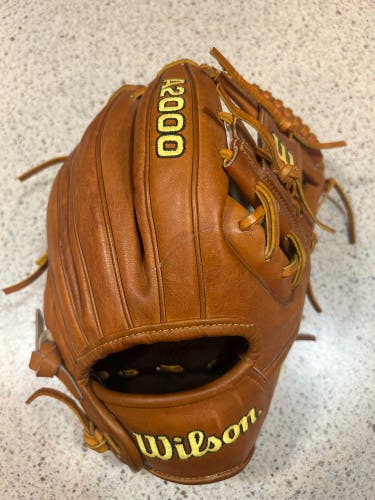 Wilson DP15 A2000 RH Infield Baseball Glove 11.5" (New)