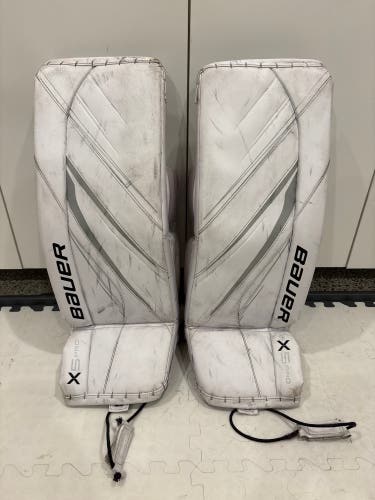 Bauer Vapor X5 Pro Goalie Leg Pads (Used) 30” Intermediate Smal