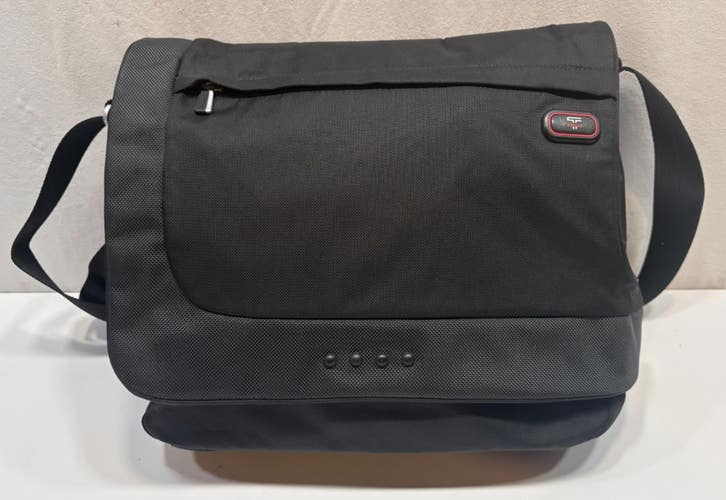 TUMI T-Tech 5114D Black Nylon Magnetic Closure Shoulder Bag 3.5x11x13" CLEAN