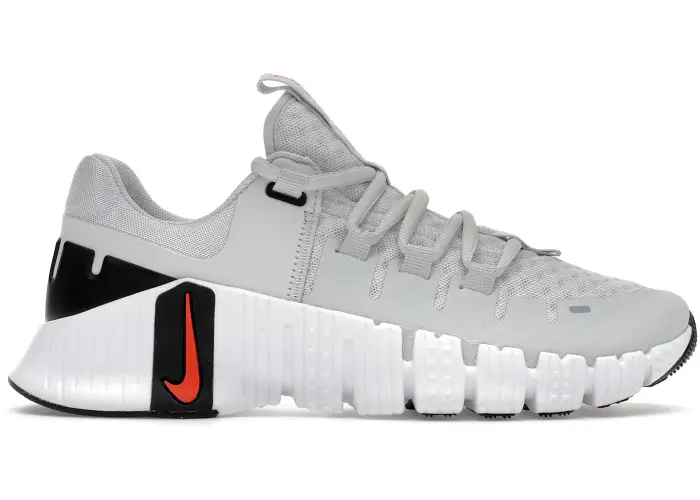 Size 8 - Nike Free Metcon 5 Photon Dust (Women's) DV3950-002