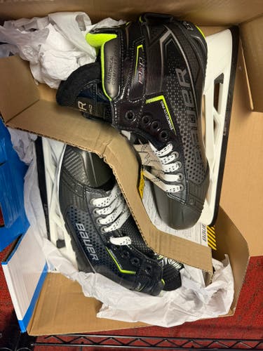 *BRAND NEW PRO SHOP SALE* Bauer Pro Hockey Goalie Skates 9 FIT 2 (New)