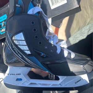 Black 2021 True TF9 Hockey Skates Regular Width Size 6.5 (New)