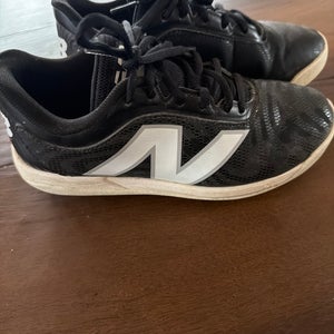 Black Kid's 3Y (Big Kids / Youth) Youth New Balance 4040v7 Low Top Molded Cleats (Used)