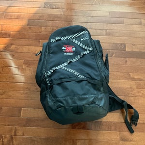 Nike Bag (Like new) SEND OFFERS. WILLING TO NEGOTIATE!