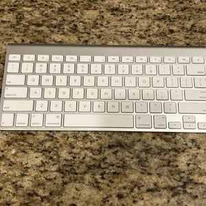 Genuine Apple Wireless Bluetooth Keyboard A1314 Aluminum