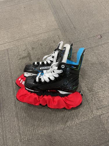 Used Bauer XLP Youth Hockey Skate Black Youth 12.0 11614-S000233024