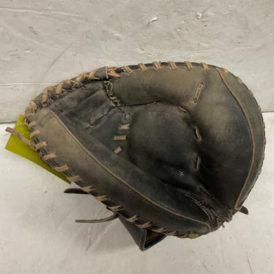 Used Wilson A2550 Baseball Catchers RH Throw Black 32 1/2" 11855-S000200628