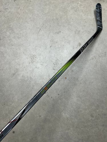 65 Flex P90TM Senior Bauer Vapor Hyperlite 2 Left Hand Hockey Stick Pro Stock NHL (Used)